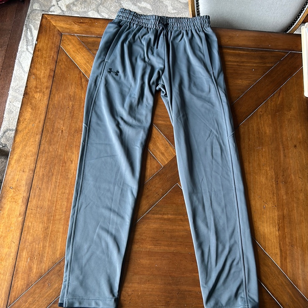 Gray Under Armour Sweatpants Sz: M